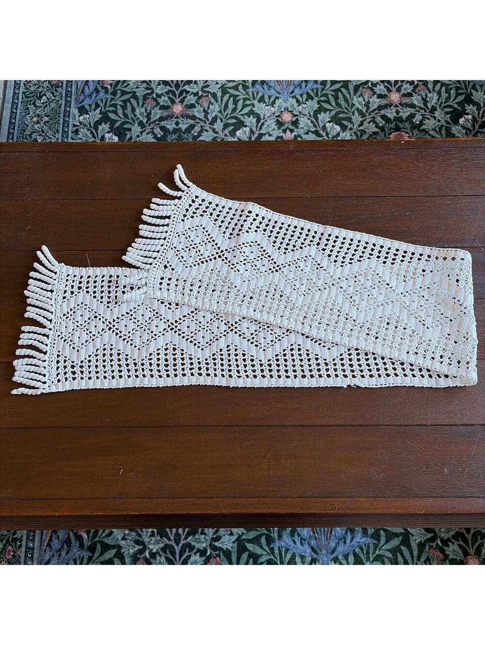 Vintage Crochet Table Runner Lot of 12 Handmade Lace Doilies White Ecru Floral - Picture 12 of 14